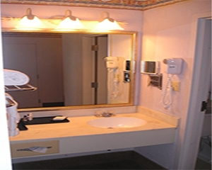 bathroom1.jpg